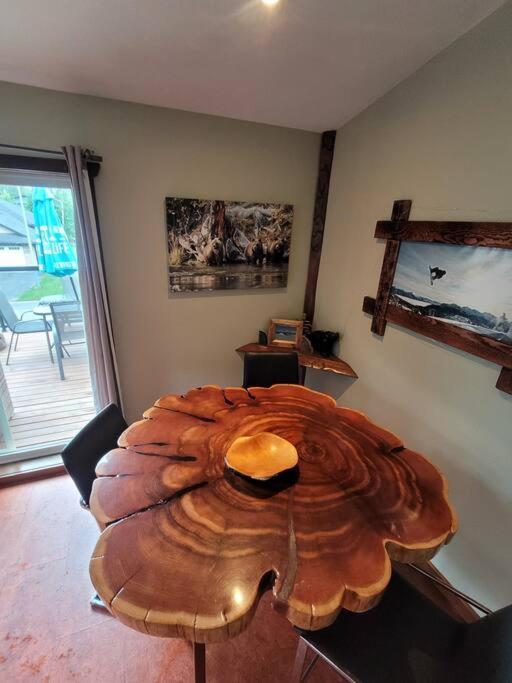 The Best 2 Bedrooms Suite In Revelstoke! Exterior photo